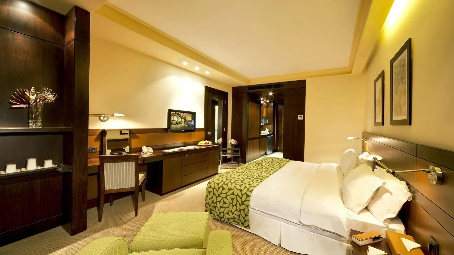 Coral Beirut Al Hamra Hotel
