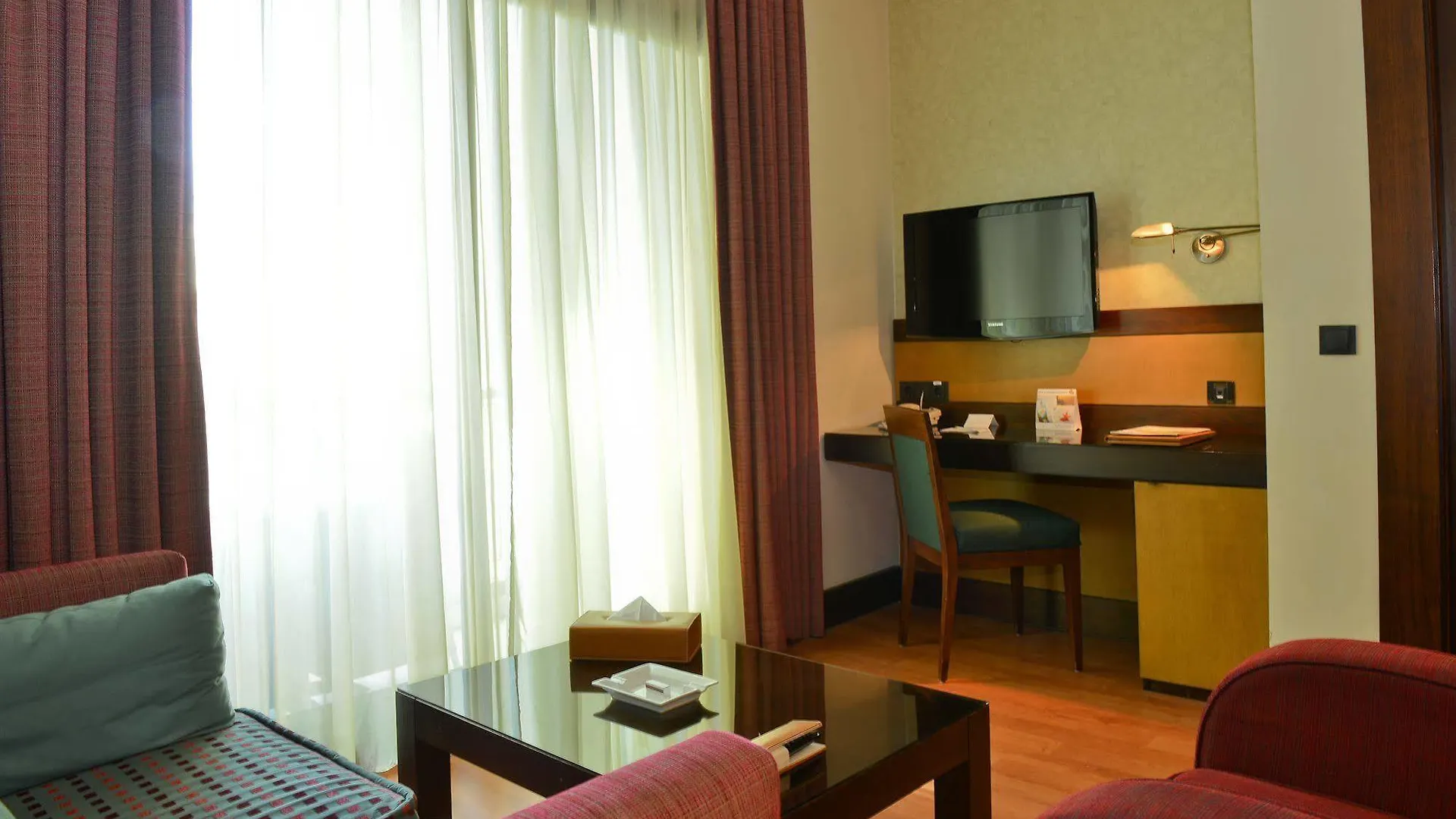 Coral Beirut Al Hamra Hotel 4*,  Lebanon