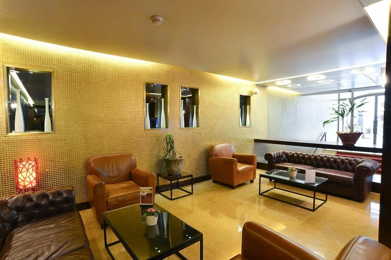 Coral Beirut Al Hamra Hotel 4*,