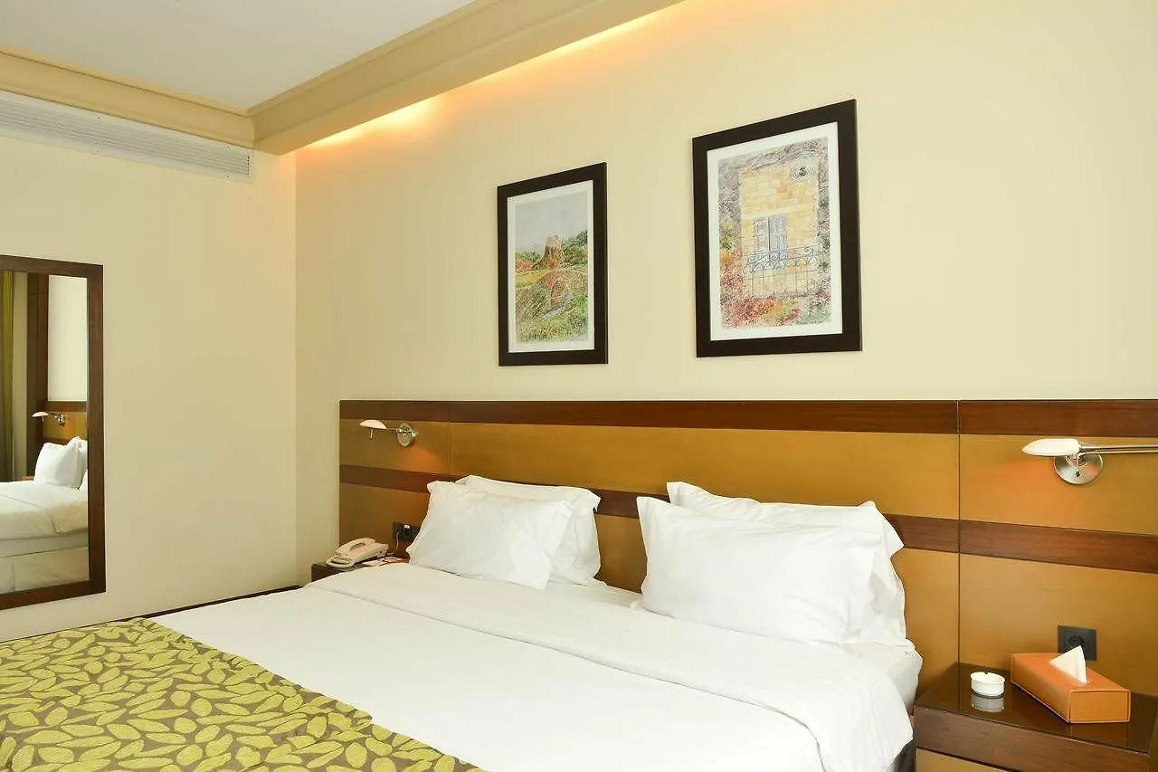 Coral Beirut Al Hamra Hotel